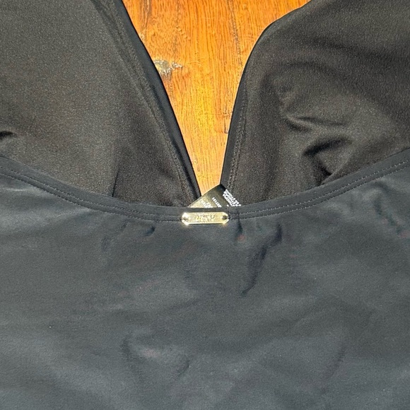 NWOT DKNY Halter One Piece Swimsuit Black Tummy Control Vacation Resort XXL - Picture 7 of 12
